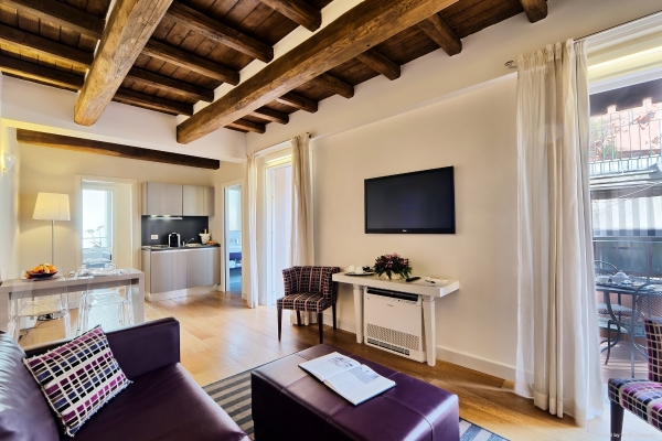 Hotel Trevi Palace Luxury Apartments